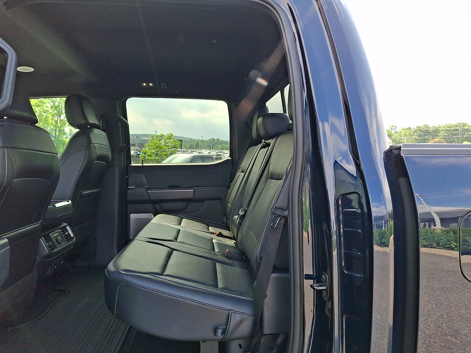 Certified 2024 Ford F150 Lariat w/ Equipment Group 502A High AWD/4WD image 11
