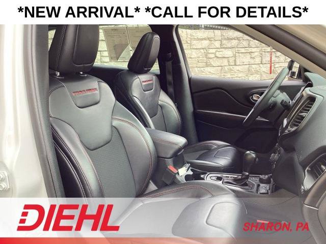 Used 2022 Jeep Cherokee Trailhawk w/ Sun, Sound & Nav Group AWD/4WD image 14