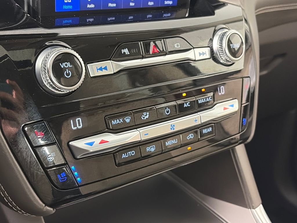 Certified 2021 Ford Explorer Platinum w/ Equipment Group 601A image 21