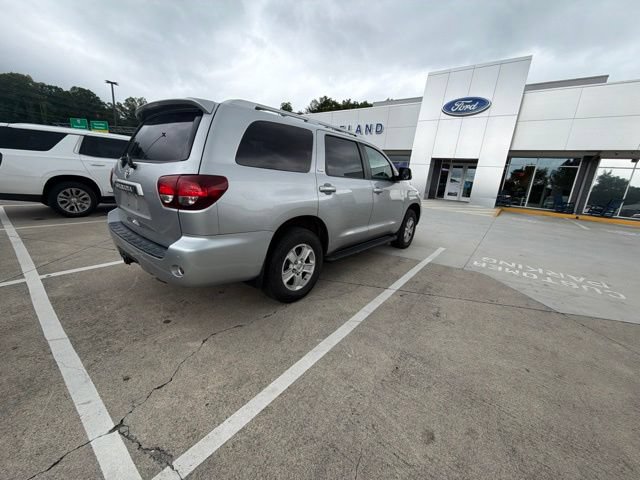 Used 2022 Toyota Sequoia SR5 AWD/4WD image 21