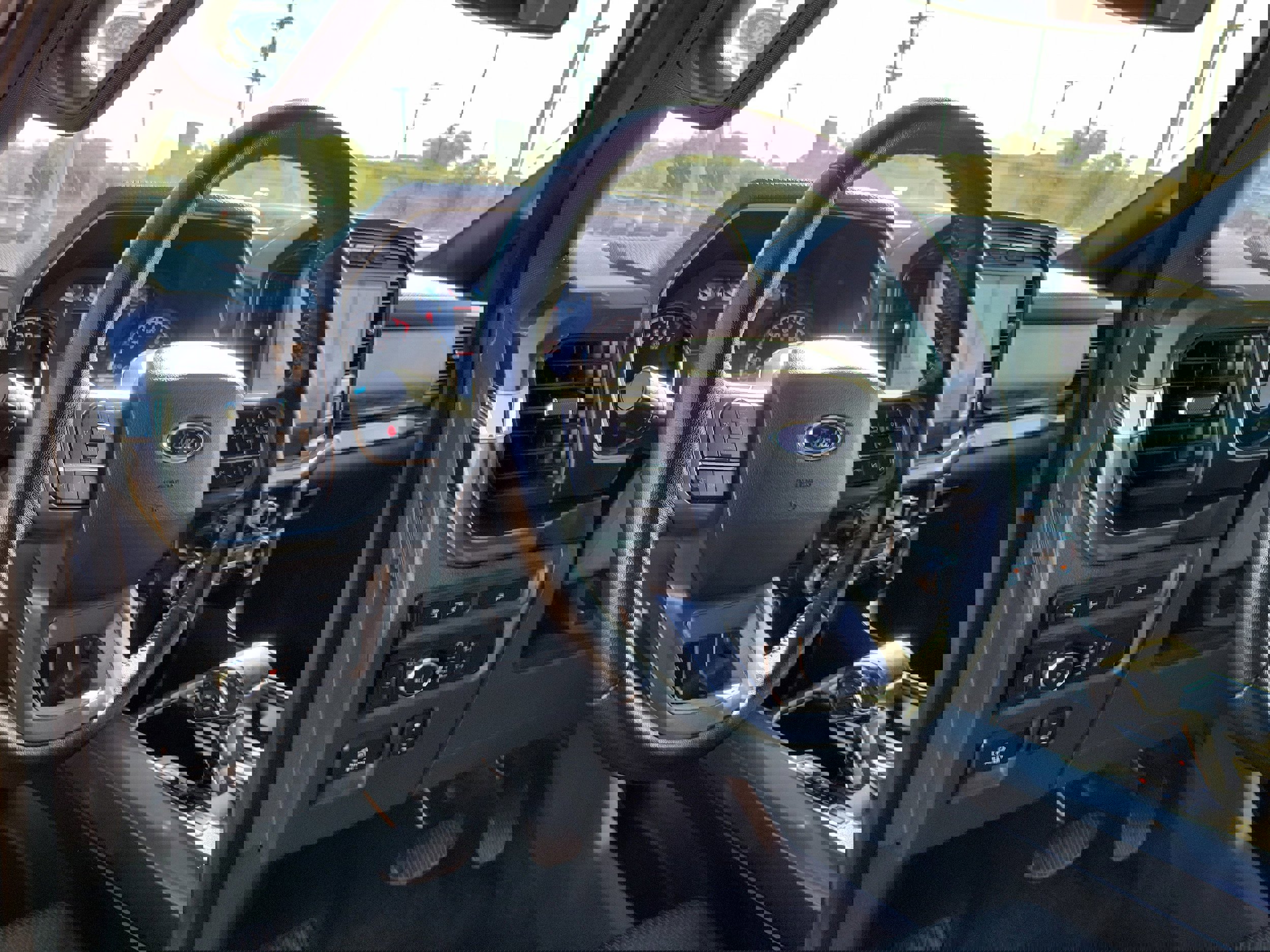 Certified 2022 Ford F150 XLT w/ Equipment Group 302A High image 21