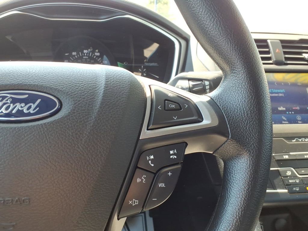 Certified 2020 Ford Fusion SE FWD image 16