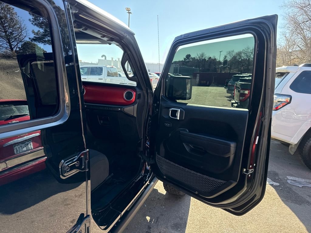 Used 2023 Jeep Wrangler Unlimited Rubicon w/ Cold Weather Group image 28