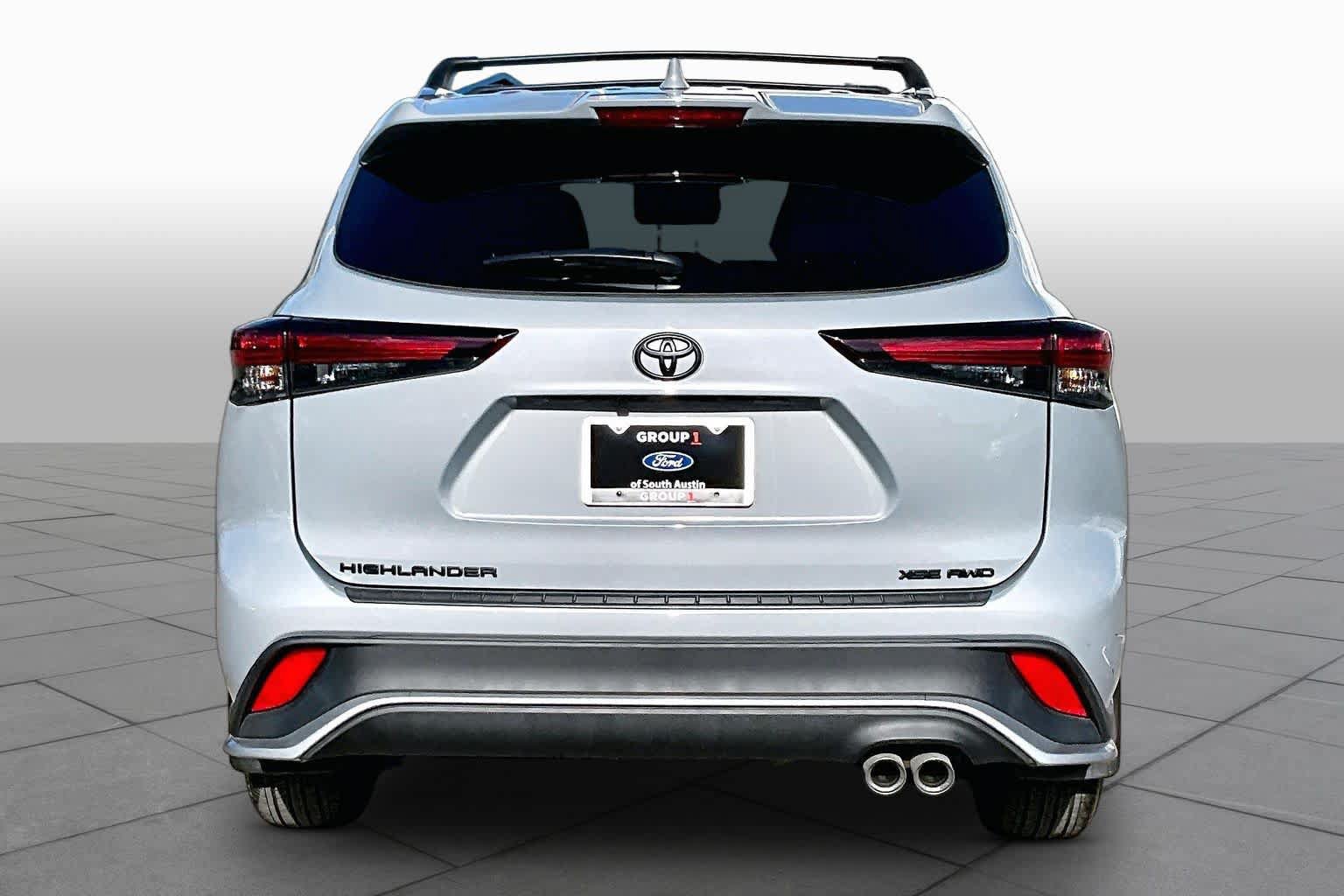 Used 2025 Toyota Highlander XSE AWD/4WD image 5