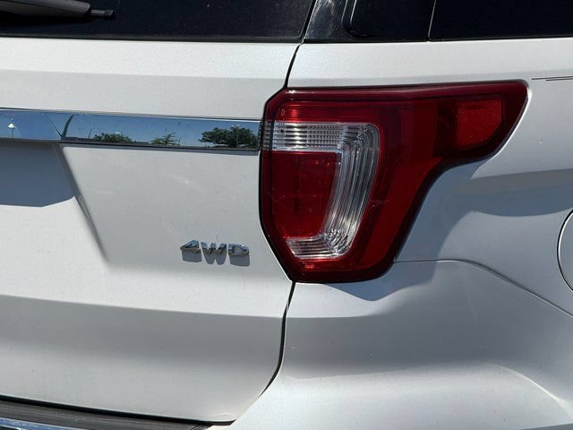 Certified 2018 Ford Explorer Limited AWD/4WD image 31