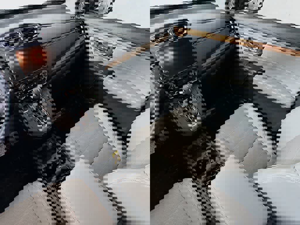 Used 2019 Honda CR-V Touring image 13