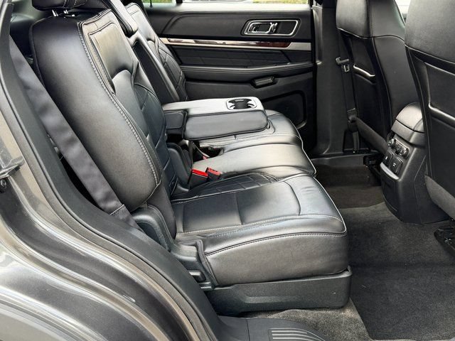 Certified 2018 Ford Explorer Platinum AWD/4WD image 7