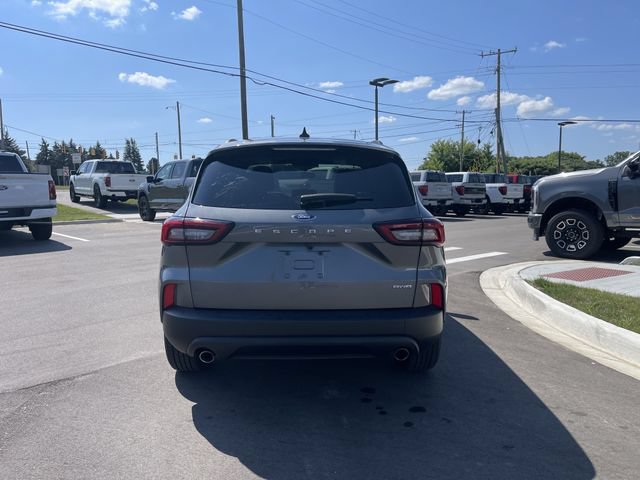 Certified 2025 Ford Escape ST-Line AWD/4WD image 4