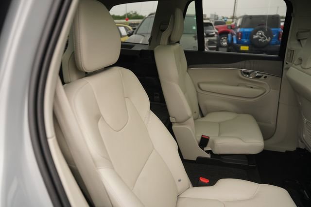 Used 2025 Volvo XC90 B6 Plus w/ Protection Package Premier AWD/4WD image 17