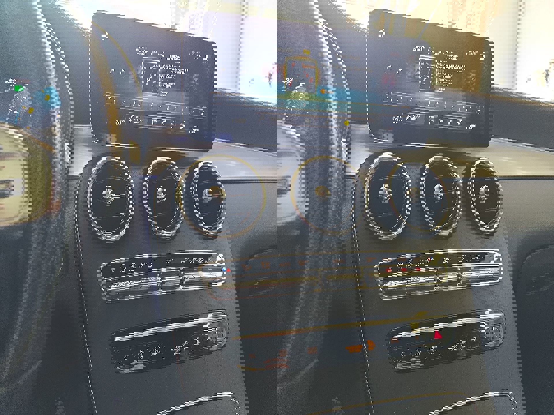 Used 2021 Mercedes-Benz GLC 300 4MATIC image 16