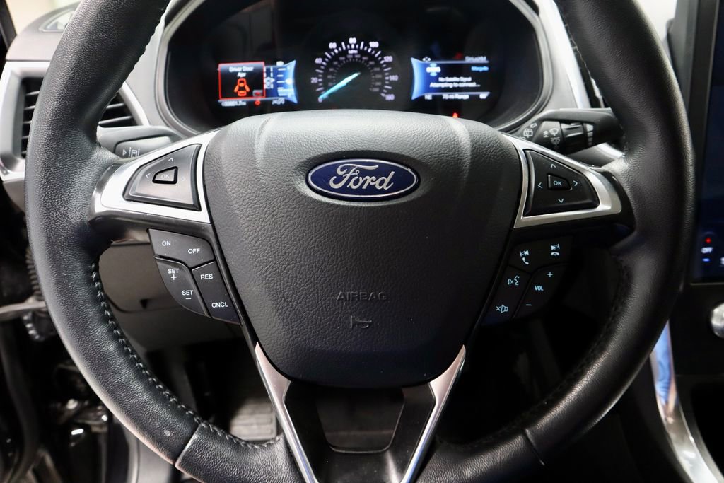 Certified 2024 Ford Edge Titanium AWD/4WD image 31