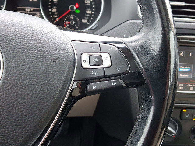 Used 2017 Volkswagen Jetta SE image 23