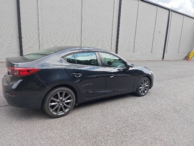 Used 2018 MAZDA MAZDA3 Touring FWD image 3