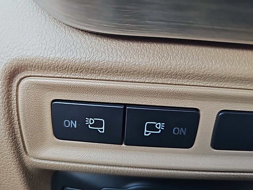 Certified 2021 Ford F150 Lariat image 39