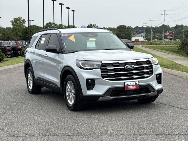 Certified 2026 Ford Explorer Active w/ Active Comfort Package RWD image 3