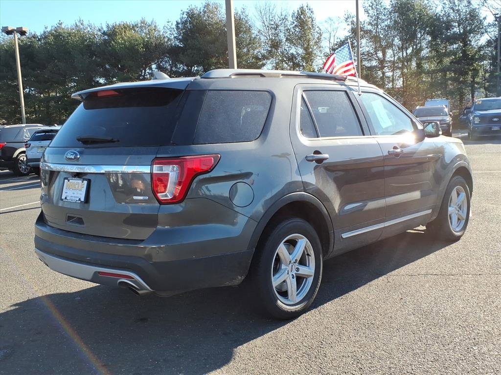 Certified 2017 Ford Explorer XLT w/ Equipment Group 202A image 7
