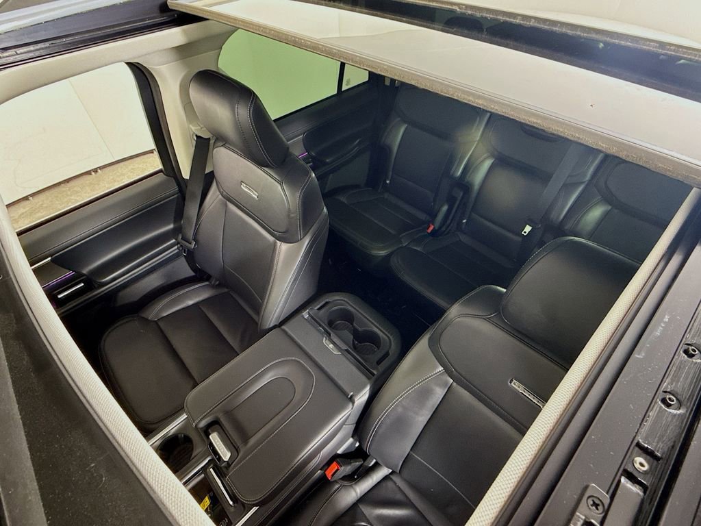 Certified 2025 Ford Expedition Max Platinum image 10