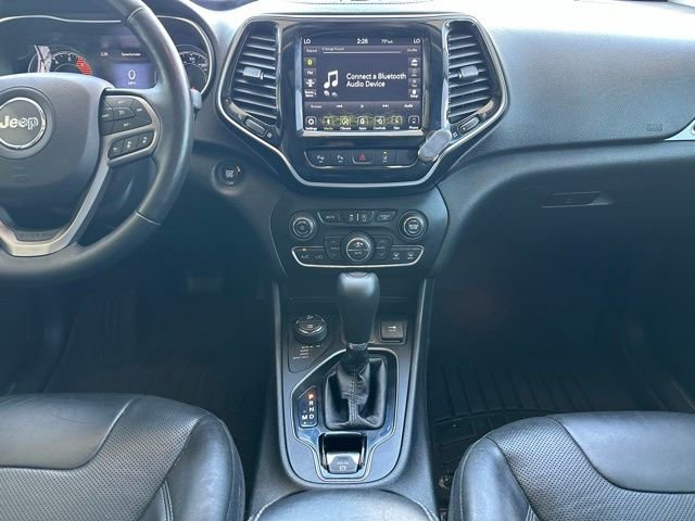 Used 2019 Jeep Cherokee Limited w/ Luxury Group AWD/4WD image 16