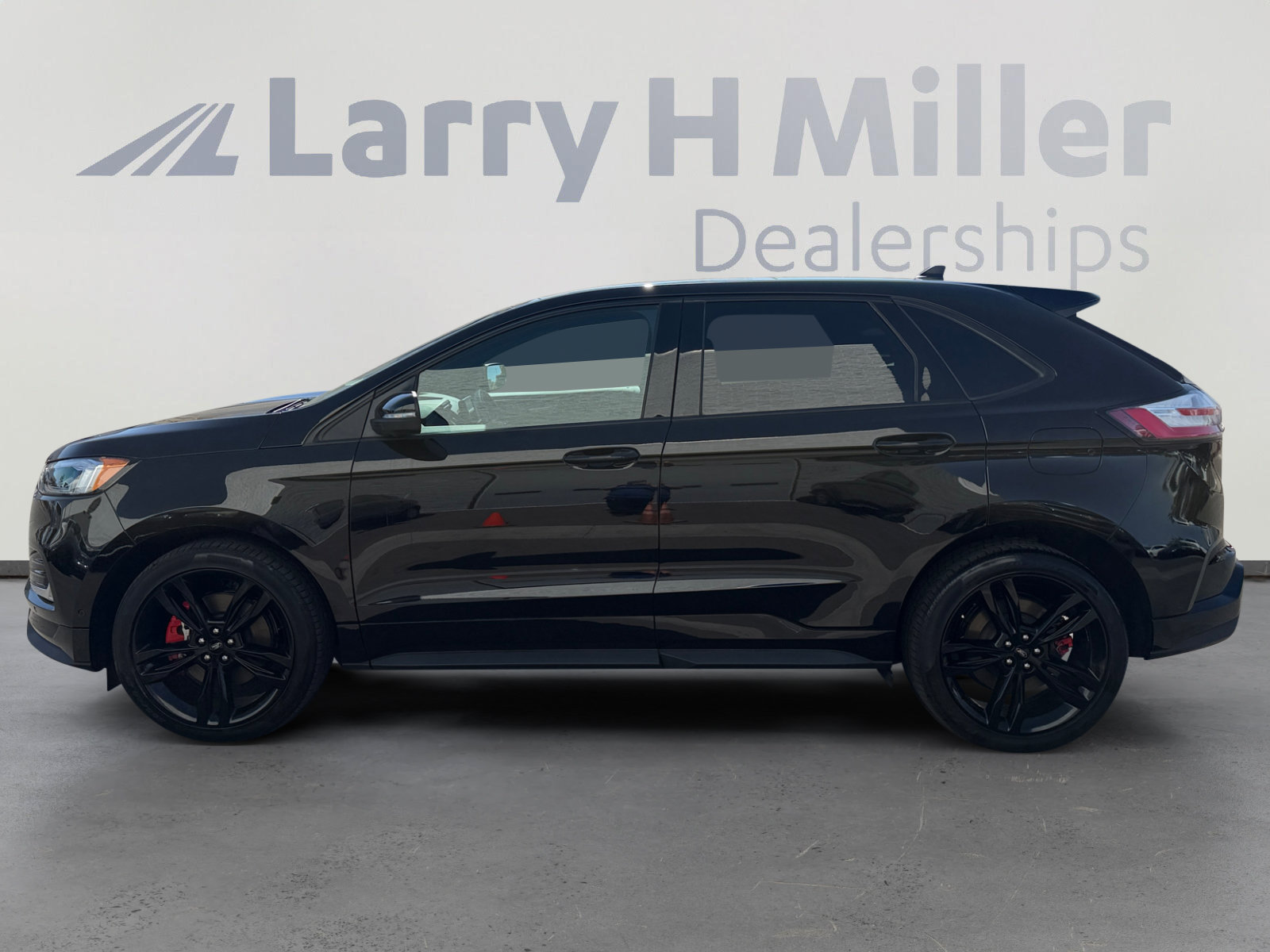 Certified 2024 Ford Edge ST w/ Equipment Group 401A AWD/4WD image 2