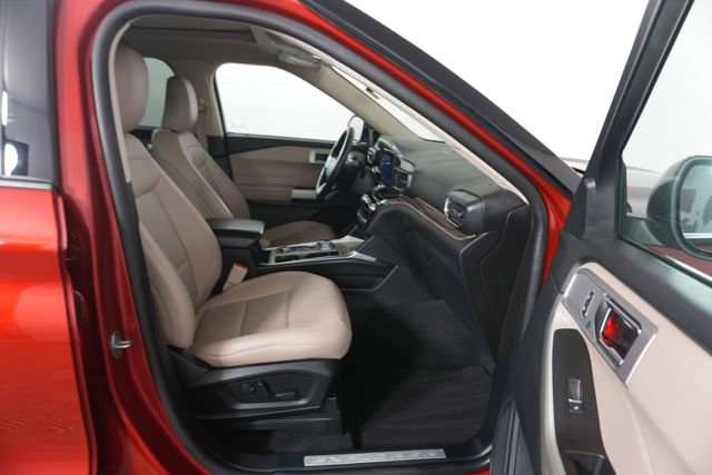 Certified 2021 Ford Explorer Limited w/ Hybrid Equipment Group 310A image 24