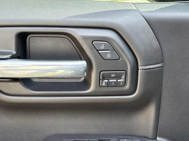 Used 2021 Chevrolet Silverado 1500 LTZ AWD/4WD image 25