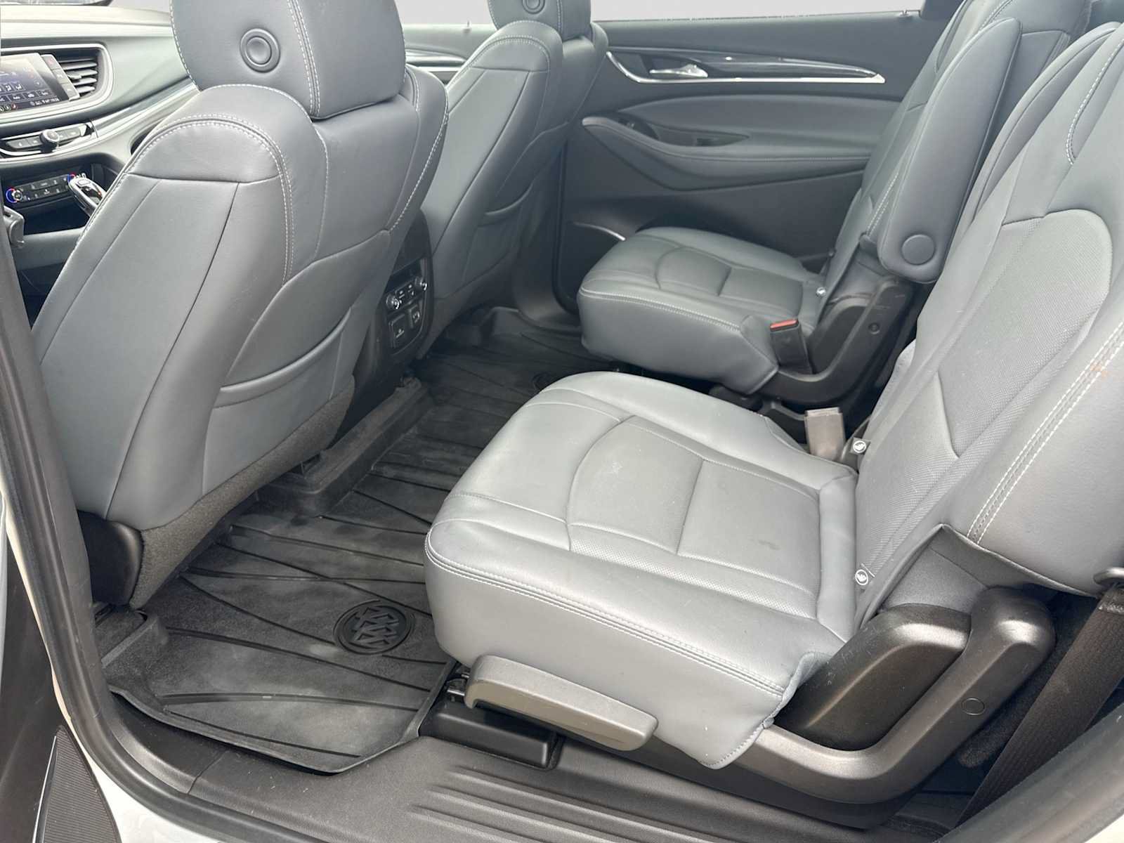 Used 2020 Buick Enclave Premium w/ Sun and Sites Package FWD image 18