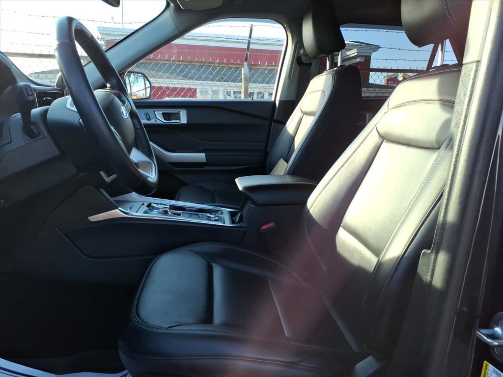 Certified 2023 Ford Explorer XLT w/ Equipment Group 202A image 15