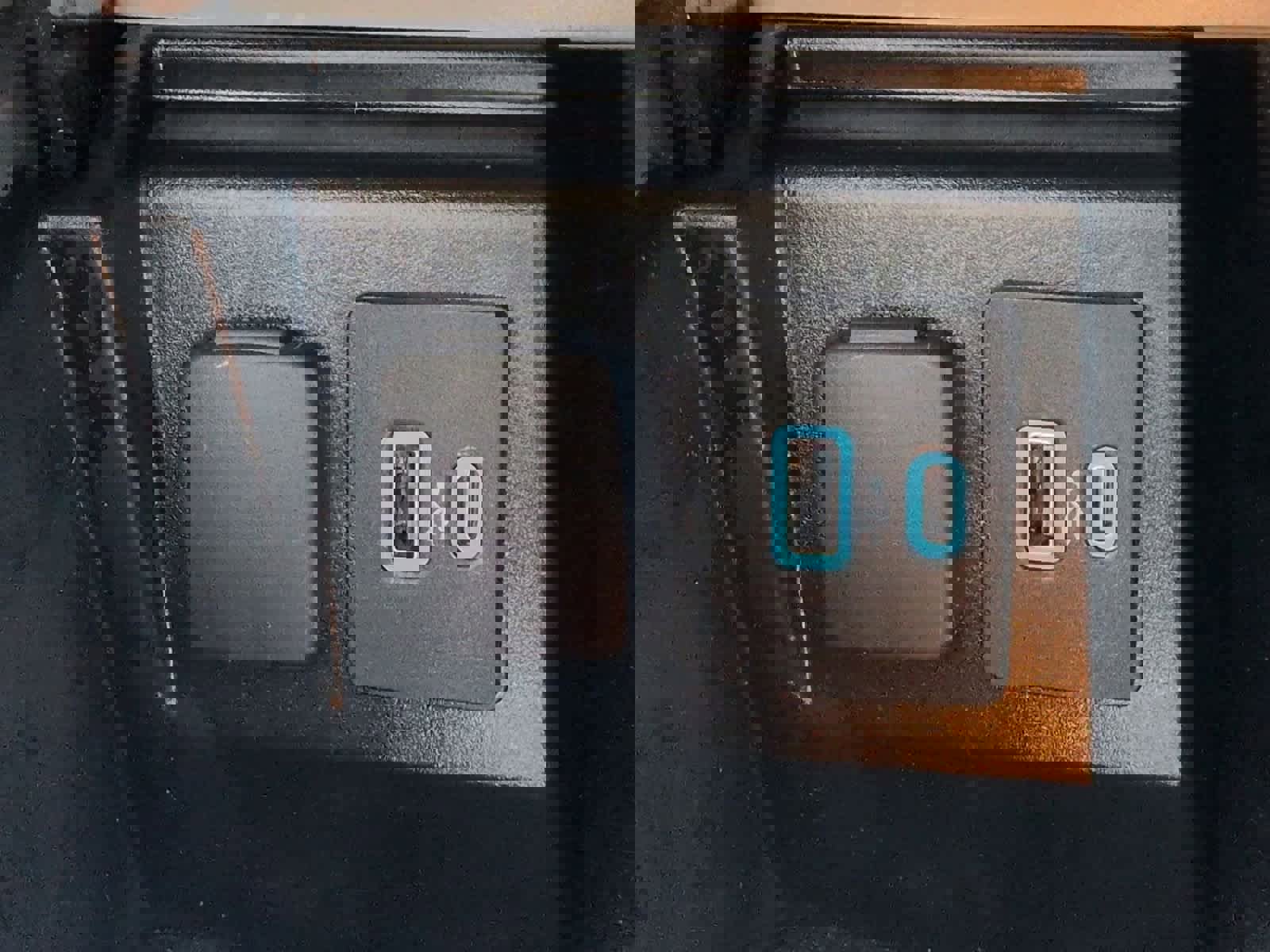 Certified 2022 Ford Explorer XLT w/ Equipment Group 202A image 34