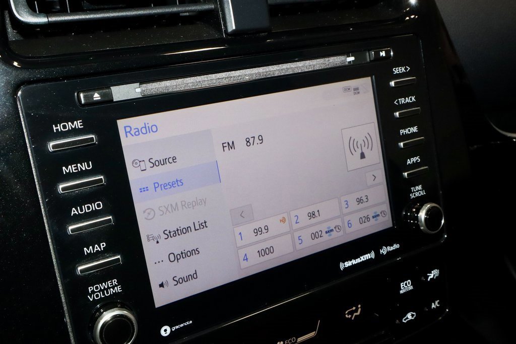 Used 2021 Toyota Prius Prime LE image 10