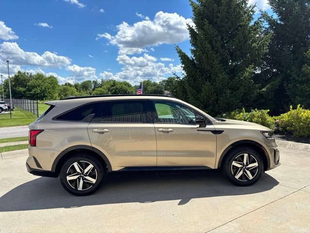 Used 2021 Kia Sorento S FWD image 5
