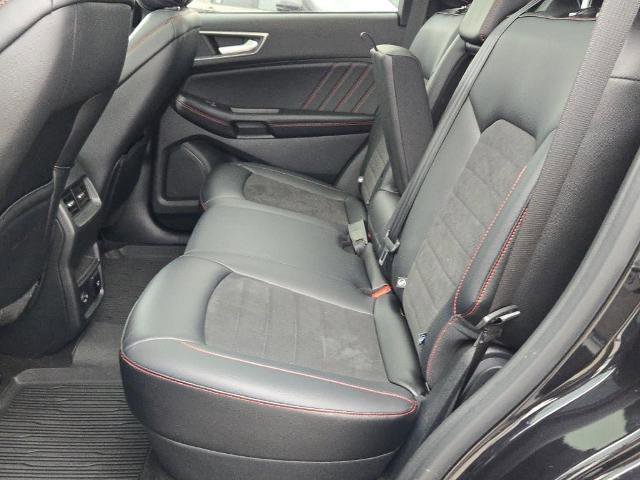Certified 2022 Ford Edge ST-Line w/ Class II Trailer Tow Package image 19