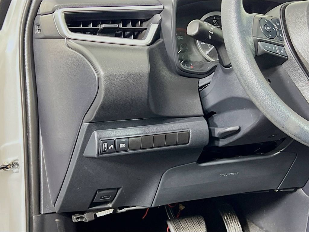 Used 2022 Toyota Corolla LE image 10