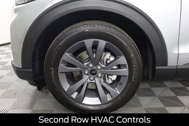 Certified 2025 Ford Explorer Active w/ Active Comfort Package image 20