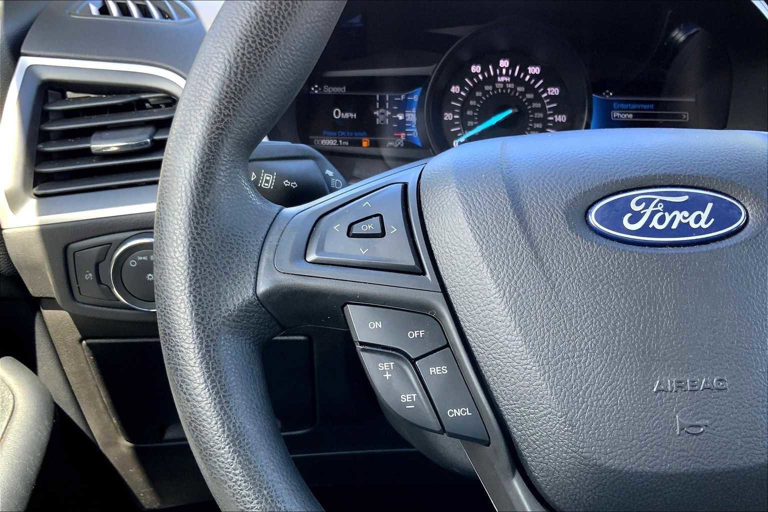 Certified 2022 Ford Edge SE w/ Black Appearance Package image 24