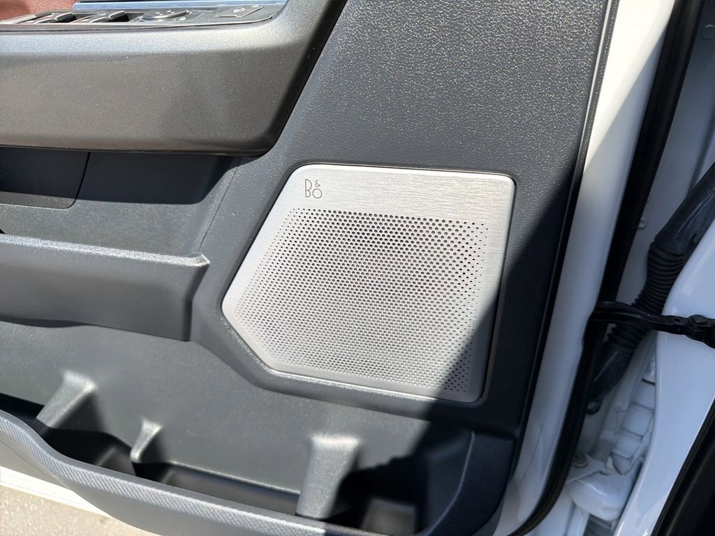 Certified 2022 Ford F150 Lariat w/ Equipment Group 502A High image 21