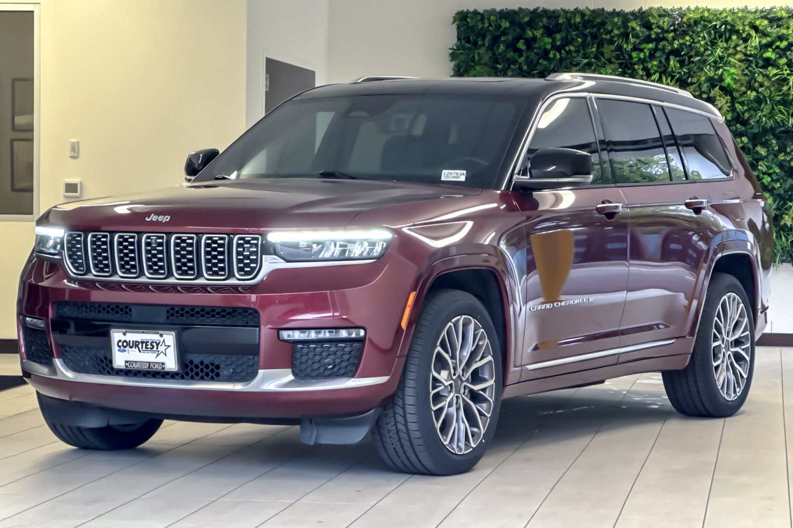 Used 2021 Jeep Grand Cherokee L Summit AWD/4WD image 8