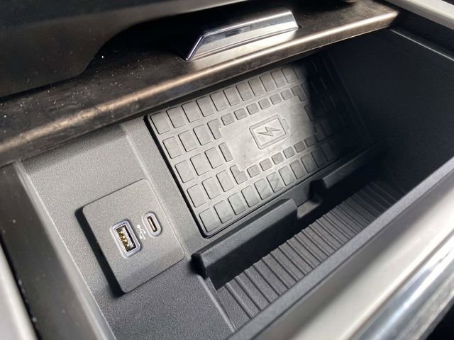 Certified 2022 Ford F350 Lariat w/ Tremor Off-Road Package image 33