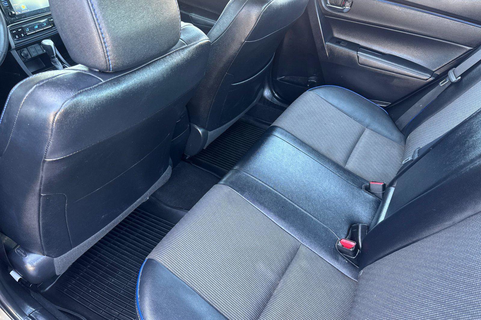 Used 2017 Toyota Corolla SE image 12