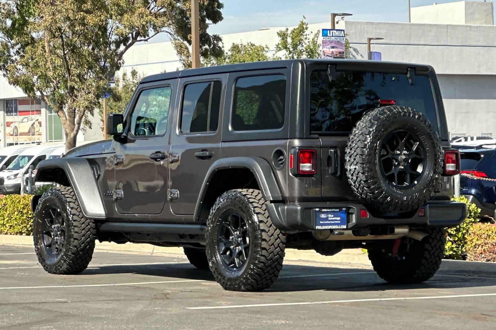 Used 2025 Jeep Wrangler Unlimited Sport AWD/4WD image 7