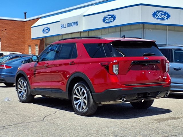 Certified 2024 Ford Explorer ST-Line w/ Class IV Trailer Tow Package AWD/4WD image 2