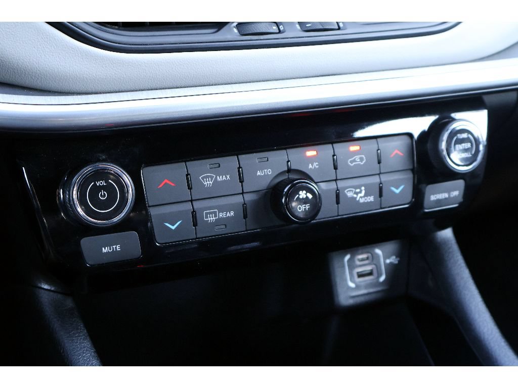 Used 2025 Jeep Compass Limited AWD/4WD image 27