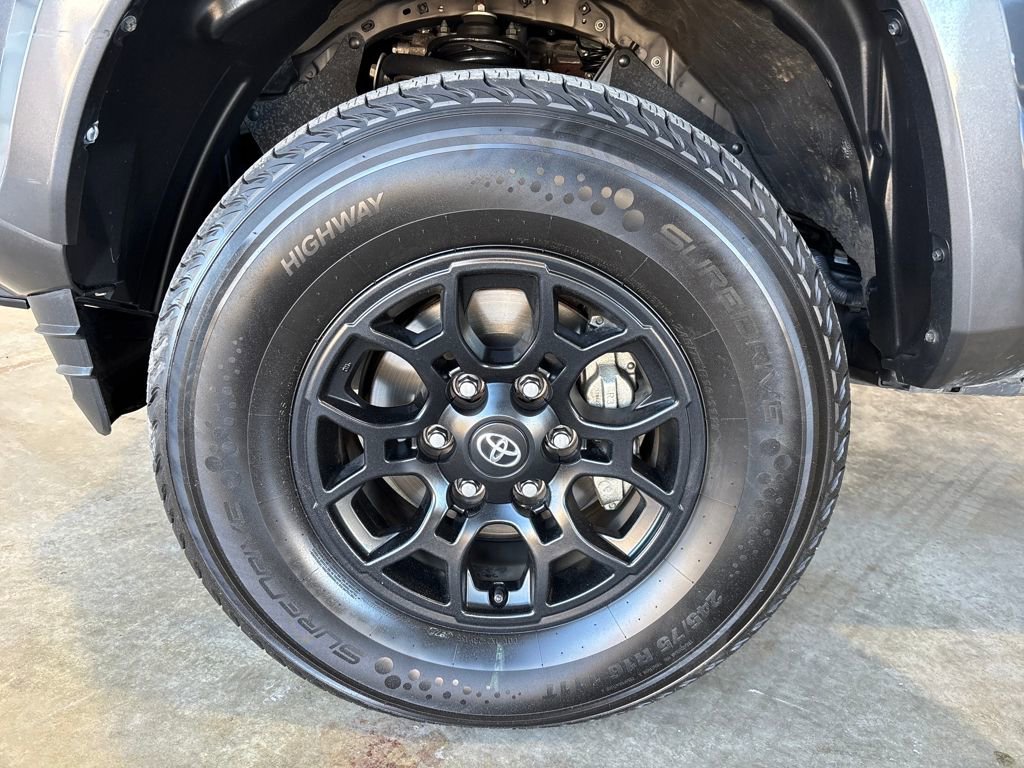 Used 2021 Toyota Tacoma SR5 image 7