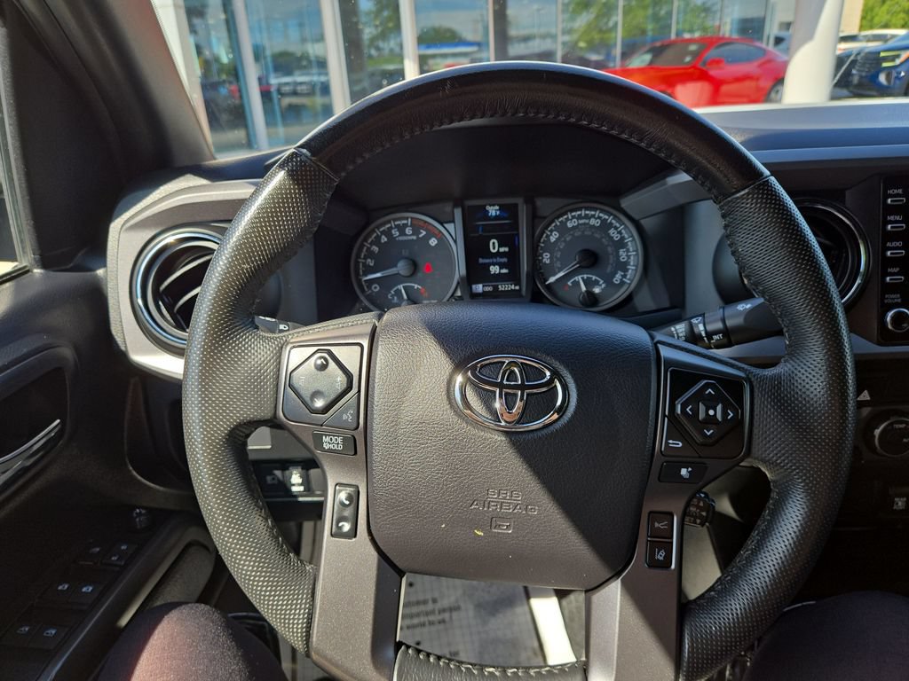 Used 2021 Toyota Tacoma TRD Off-Road AWD/4WD image 19