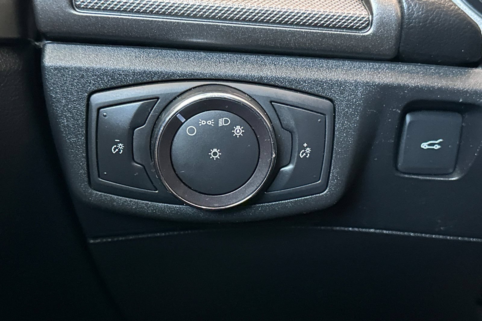Certified 2019 Ford Fusion S FWD image 28