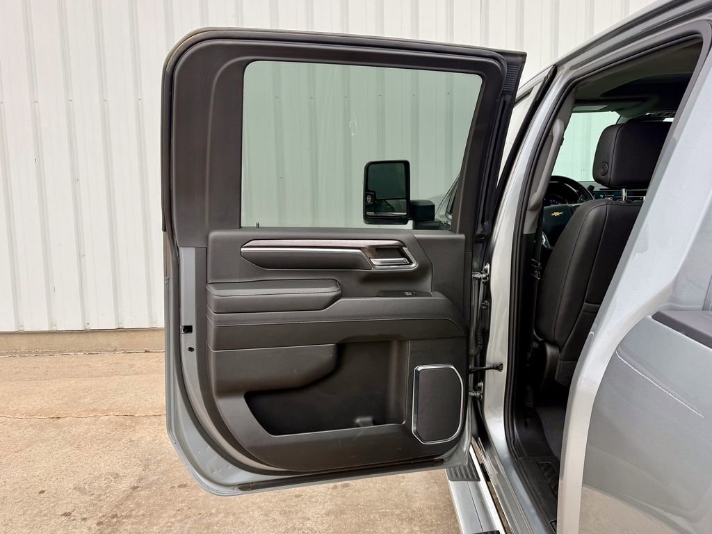 Used 2024 Chevrolet Silverado 2500 LTZ w/ LTZ Premium Package image 15