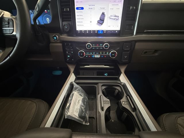 Certified 2025 Ford F350 Platinum w/ Platinum Plus Package AWD/4WD image 15