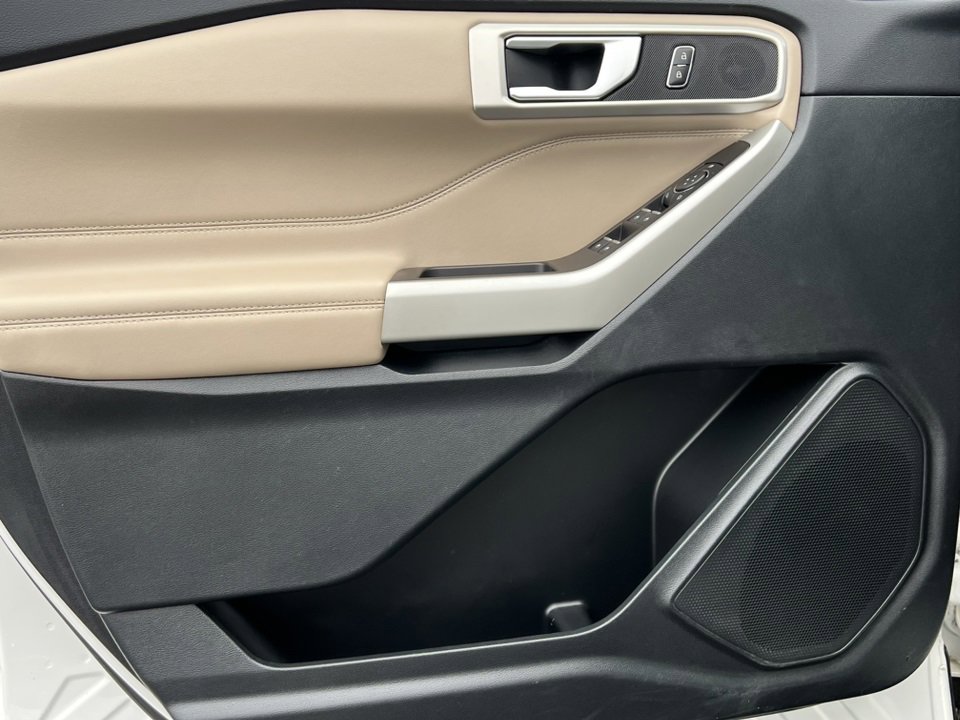 Certified 2023 Ford Explorer XLT w/ Equipment Group 202A image 16