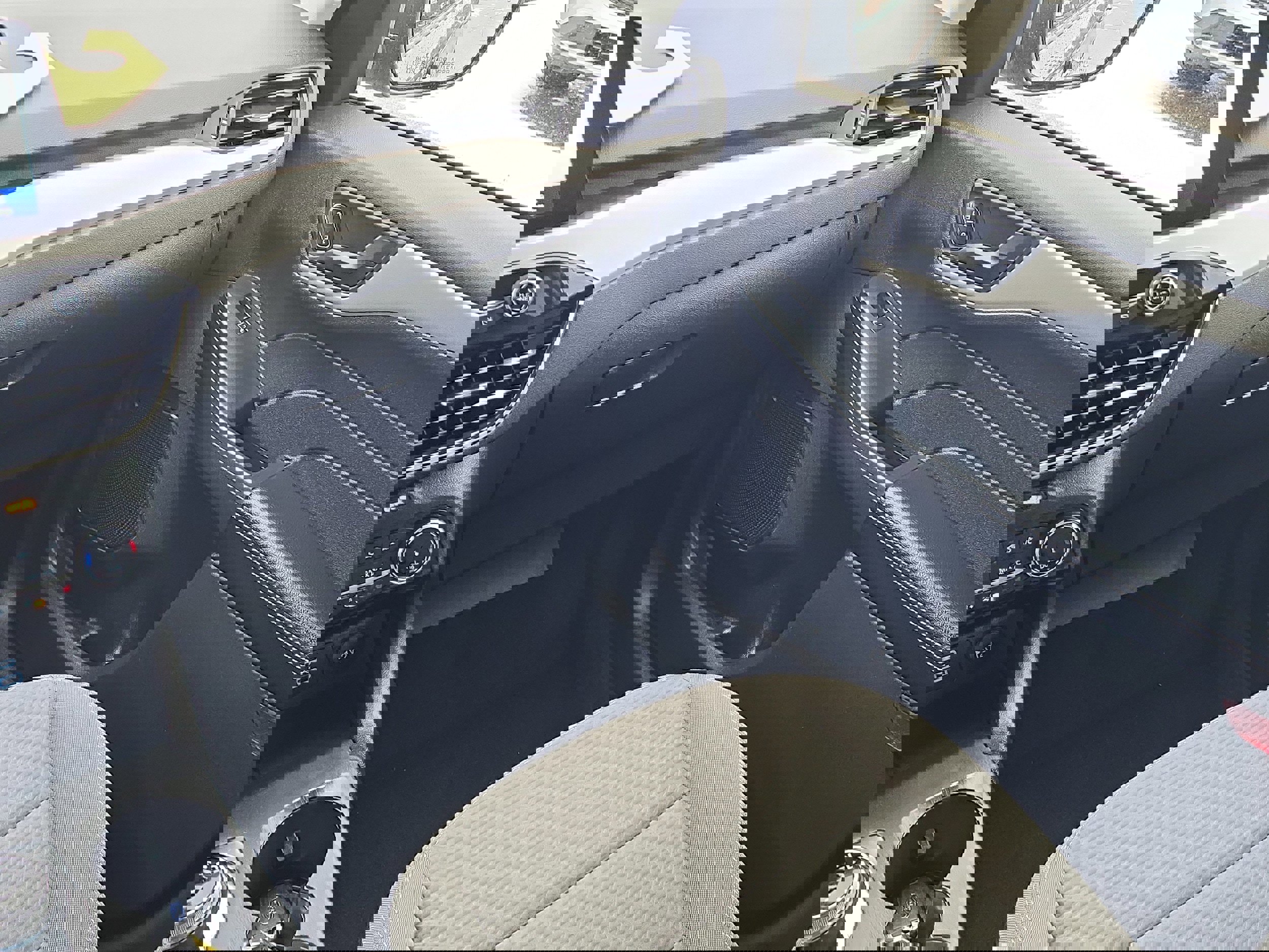 Certified 2022 Ford Escape SE w/ Convenience Package image 19