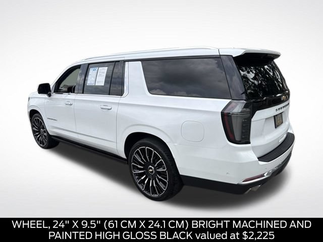 Used 2025 Chevrolet Suburban High Country AWD/4WD image 6