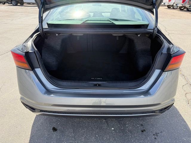 Used 2024 Nissan Altima 2.5 SV image 9